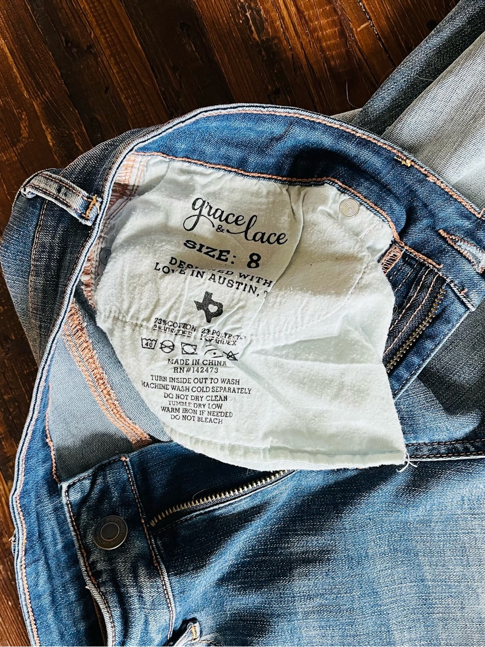Grace & Lace Distressed Med-Blue Jean Shorts Sz 8 EUC - Picture 10 of 10